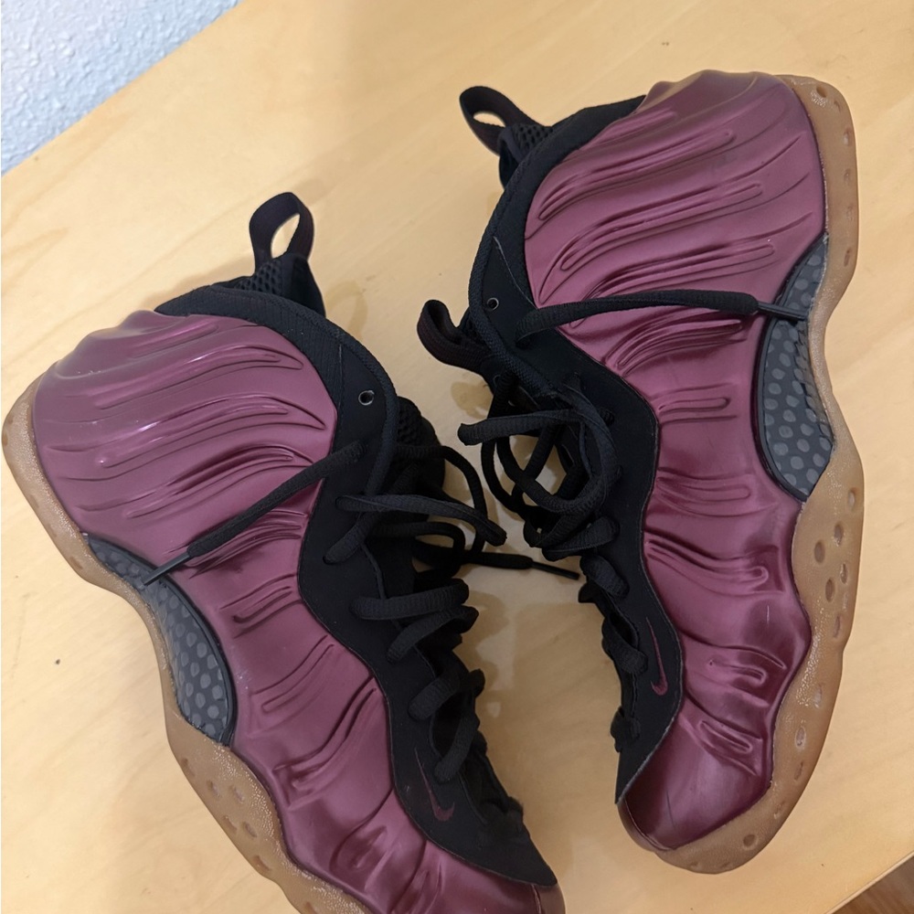 Maroon foamposit